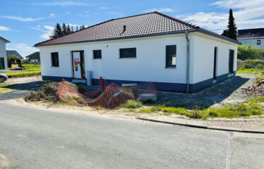 Heller, großzügiger Bungalow Neubau kurz vor Fertigstellung
