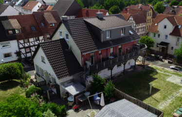 Renditestarkes Investment: 3-Familienhaus mit Gewerbeeinheit im attraktiven Ahanatal