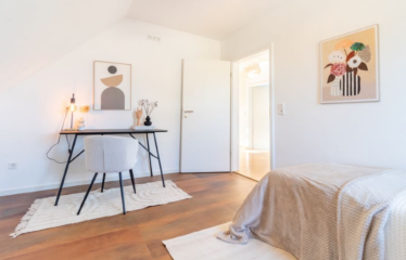 Modernes, exclusives 2-Familienhaus direkt am Naturschutzgebiet